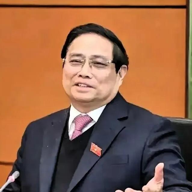 越南和中方刚开完会，扭头就宣布一个大投资。3月17号，越南国家石油天然气集团说了