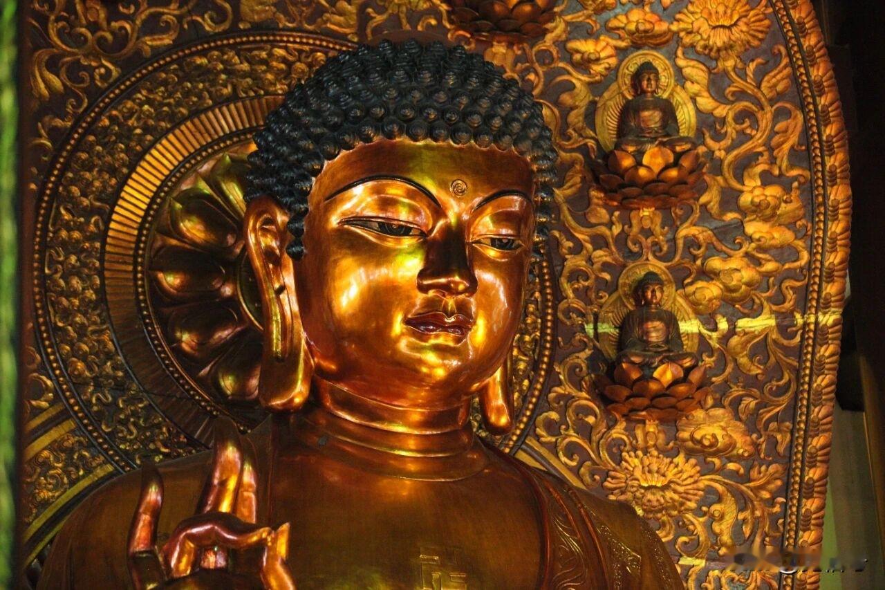 假使有人，左肩担父，右肩担母，研皮至骨，穿骨至髓，绕须弥山，经百千劫，血流没踝，