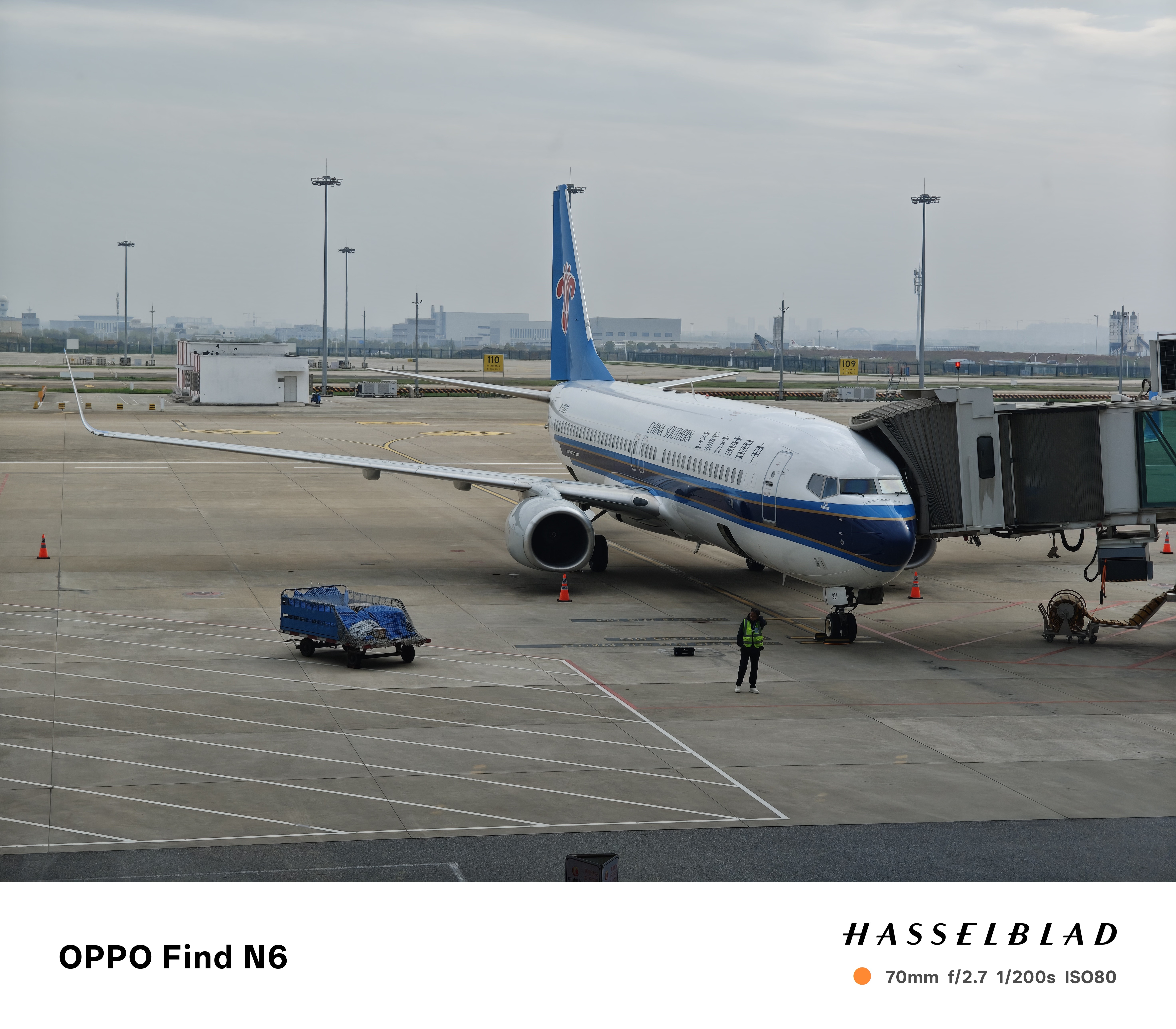 早，又是早班机的一天今天去广州，xdm 今晚小鹏MONA M03发布会见