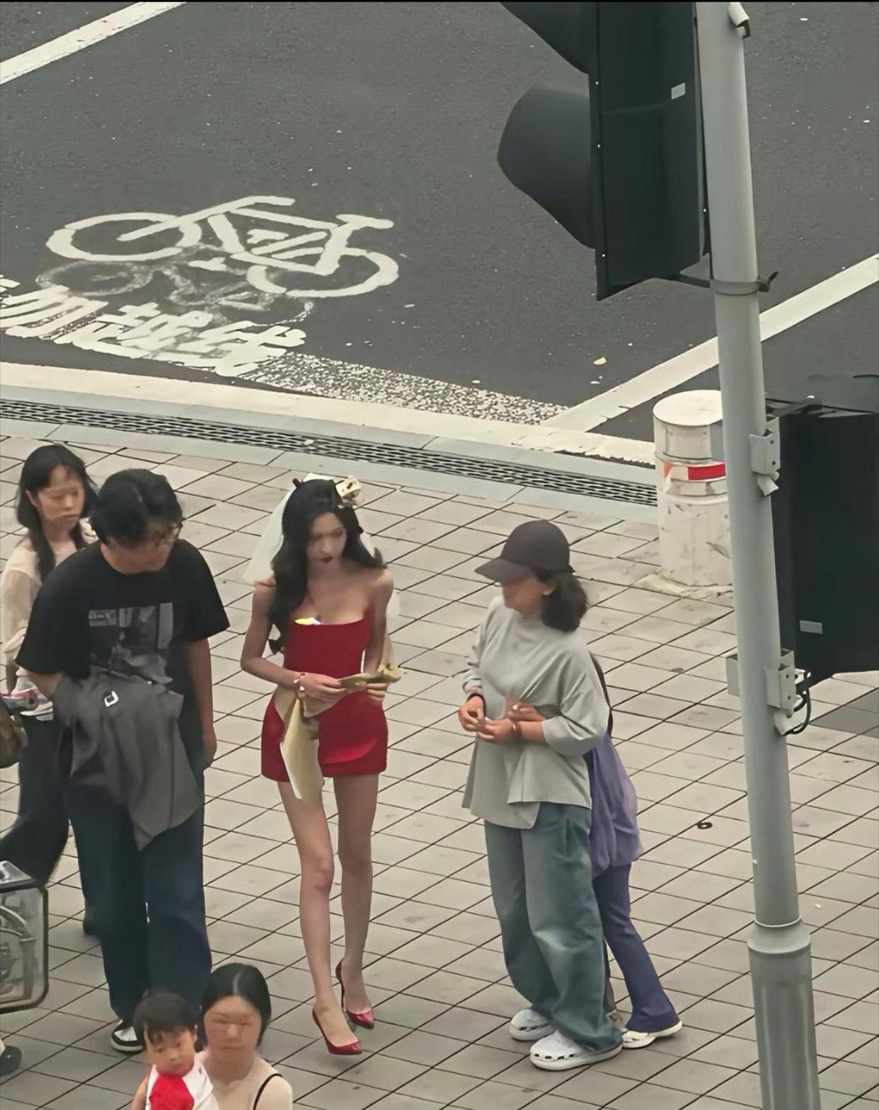 只有瘦到这种程度，上镜才刚刚好 