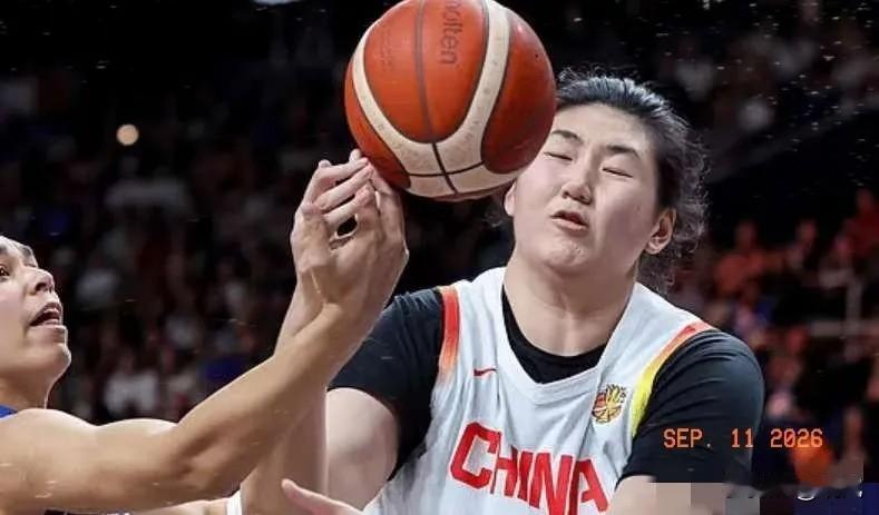 韩旭实话实说！
中国女篮输给法国女篮后，韩旭在采访时谈到张子宇时表示：张子宇在世