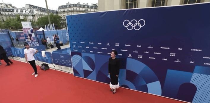 2024年巴黎奥运会开幕式红毯上,一道靓丽的身影引起了所有人的注意。没错,就是咱