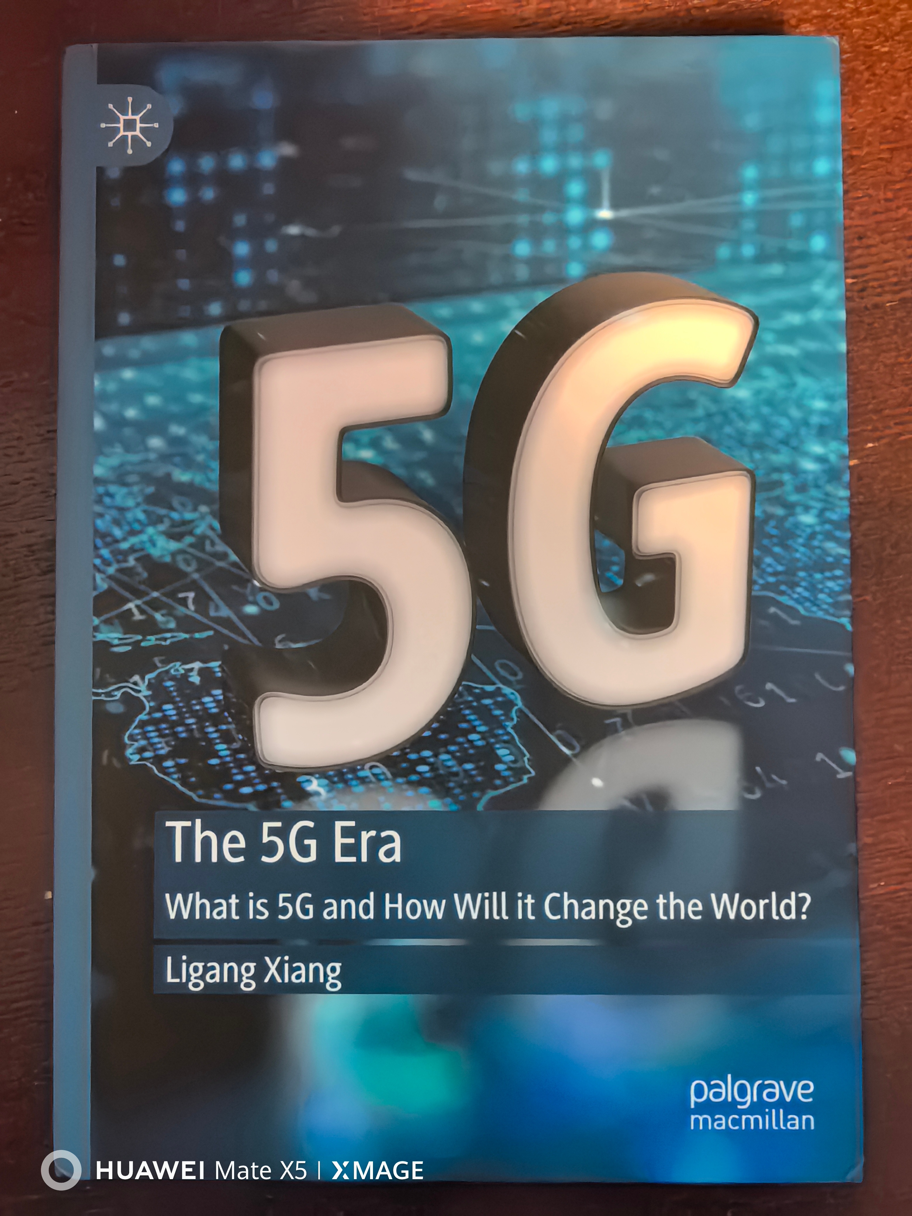 刚刚收到的新样书，macmillan是世界6大学术出版社之一，以前我在人民邮电出