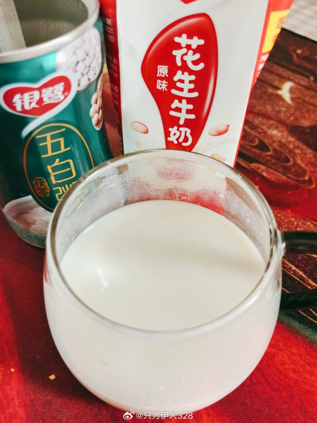 任嘉伦喊你喝银鹭接好事那天在线下喝了银鹭免费提供给大家的五白粥。我就爱上了。今天