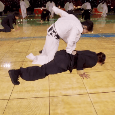 张艺兴才是武打第一人吧[哆啦A梦害怕]ie快来膜拜 ​​​