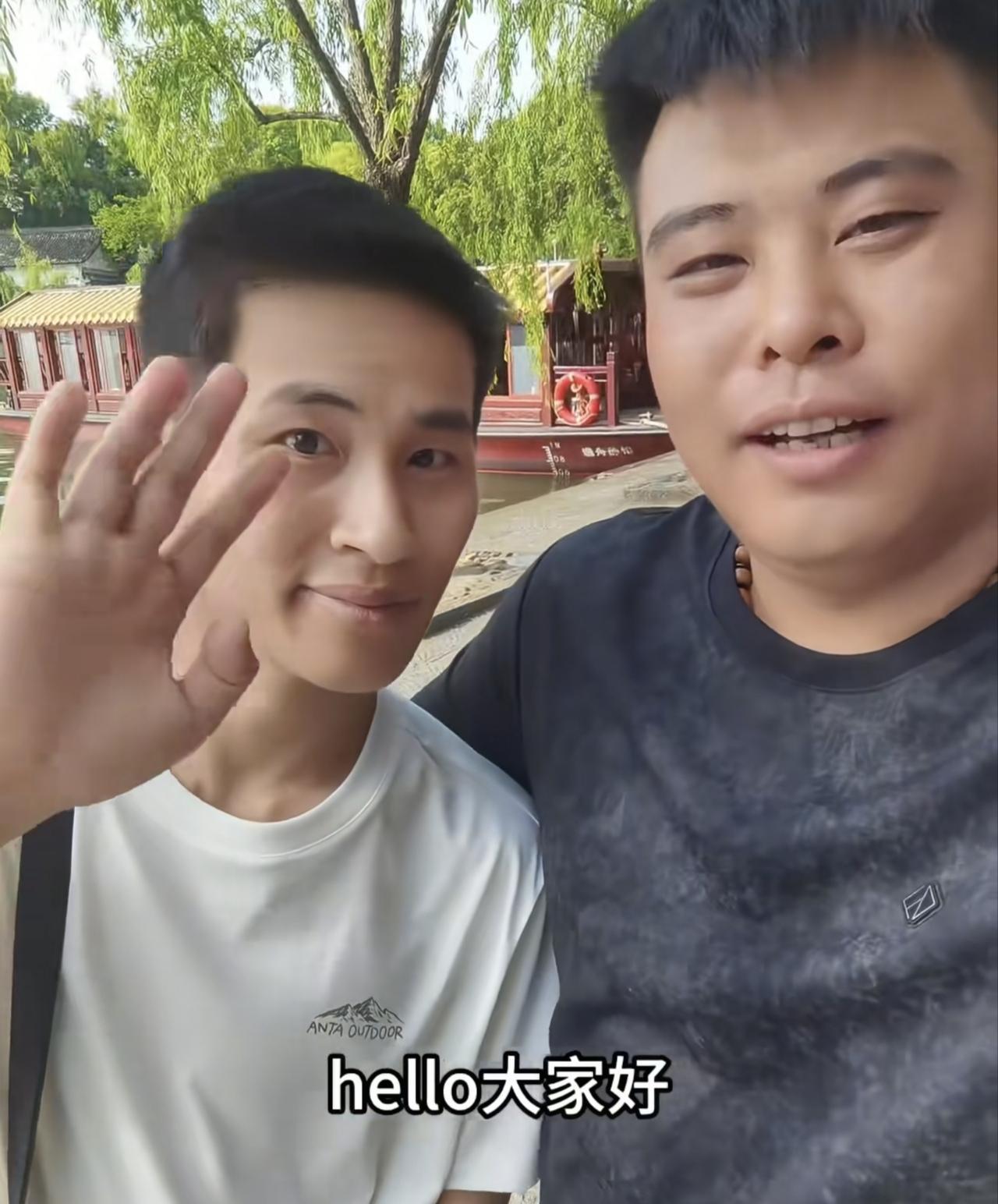 张云鹏的善良孝顺是刻在骨子里的
云鹏堂哥今天更新视频， 虽然还是在杭州西湖游玩时