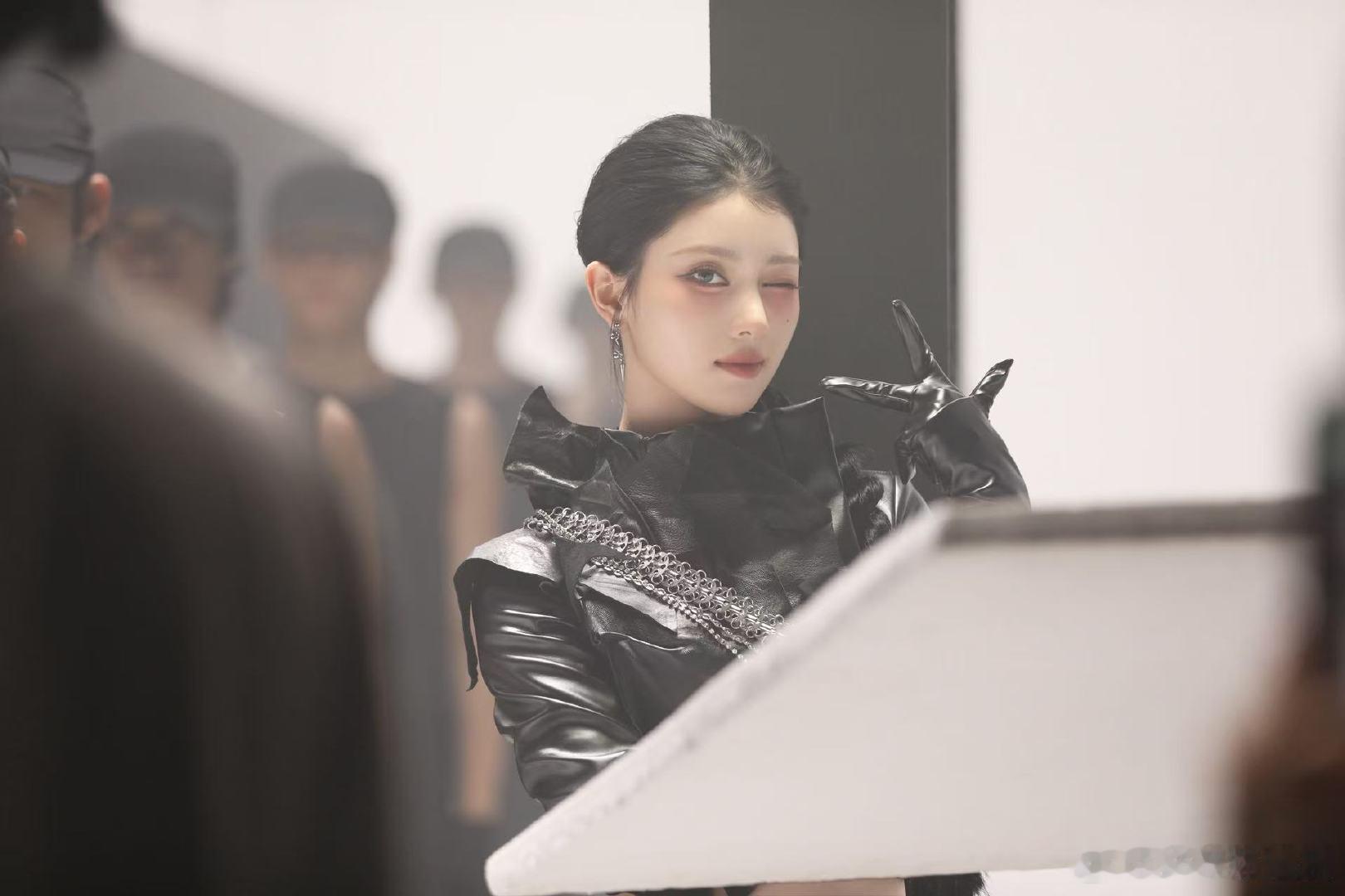 沈小婷个人初舞台 沈小婷solo首秀感言沈小婷在MCD交出solo首秀答卷！《L