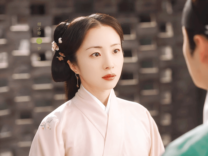 #风月锦囊发错物料#🌸#风月锦囊互发海报# 在风月锦囊的主演海报上看到了适合春