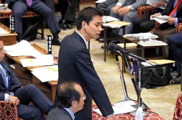 日本防卫副大臣公开表示，将会对台湾提供支持
 
最近，日本防卫副大臣井野俊郎再次