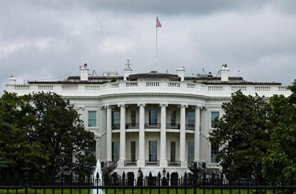 白宫消息，

2026年4月9日，白宫新闻秘书莱维特突然投下了一枚重磅炸弹：总统