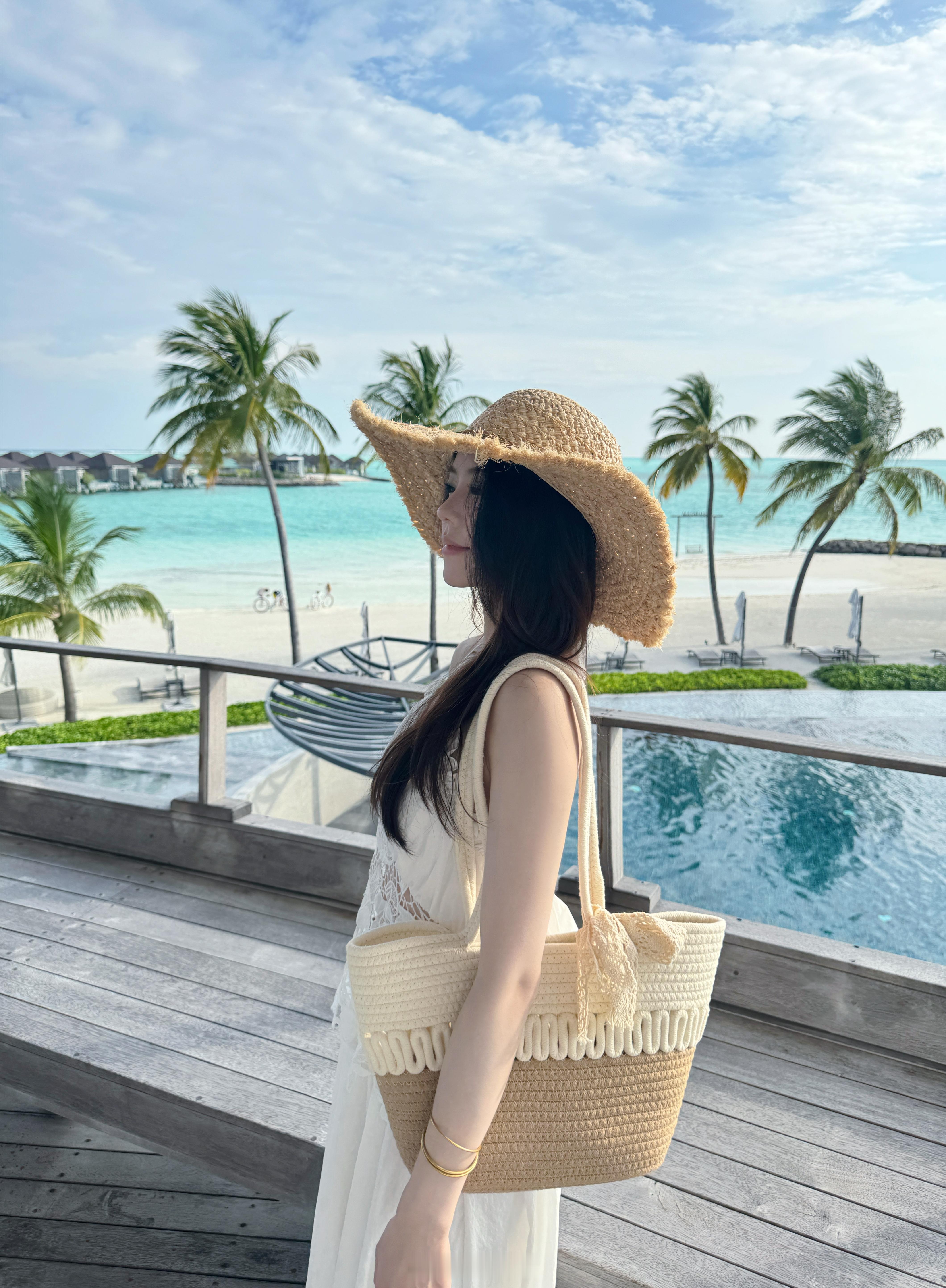 𝘣𝘭𝘶𝘦 𝘴𝘦𝘢 🐬🐚 ​​​