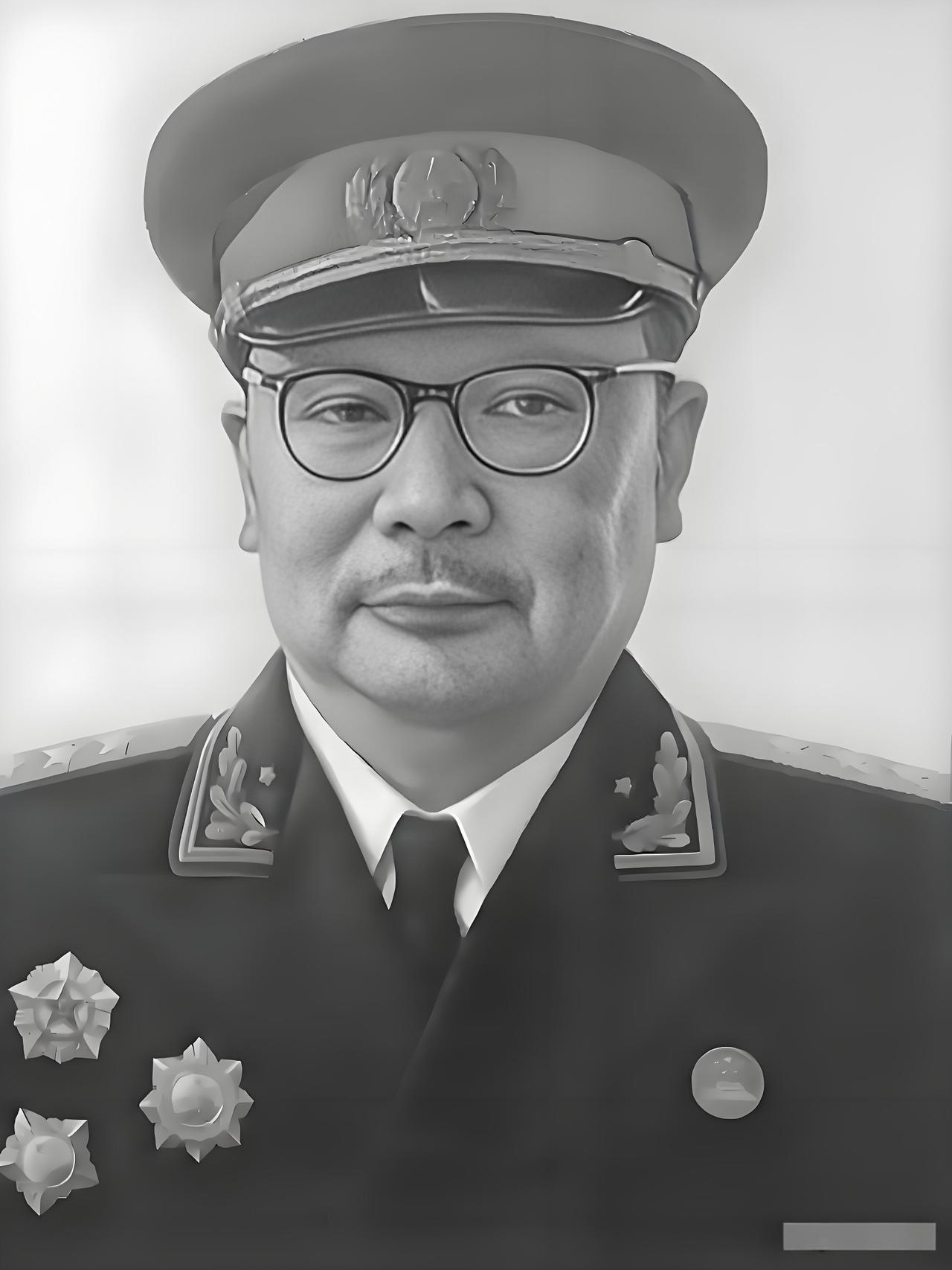 李克农
从没带兵打过仗，却凭情报保住党中央，开国唯一无领兵经历的上将
 
十大开