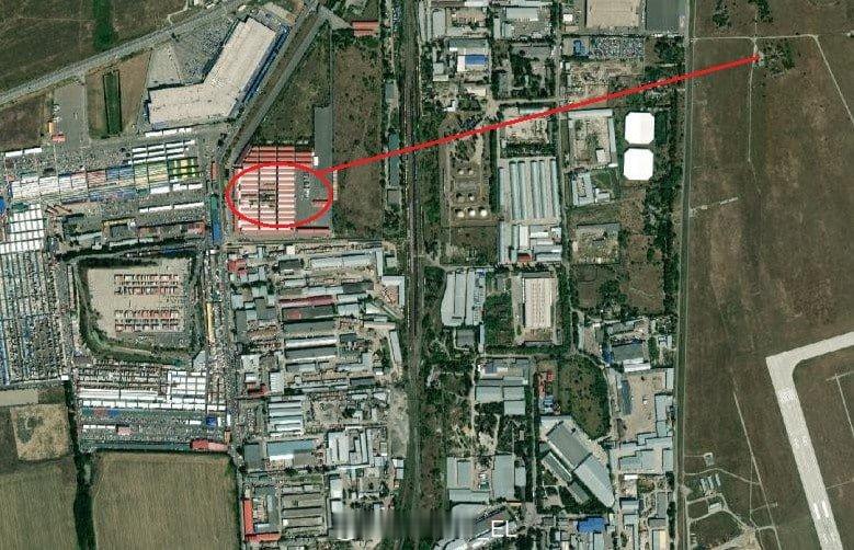 新的卫星图像显示，乌克兰敖德萨州的几处工业仓库、生产车间和油料储罐被俄罗斯军队的