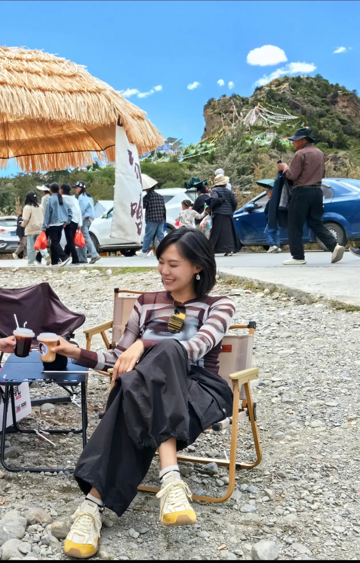 “要开心 虽然这世界什么都像一阵风”