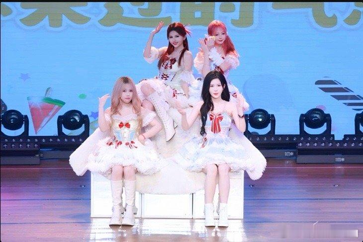 丝芭这盘棋下得大！表面看是“去CP化”，实则是把CP流量引向舞台实力和作品沉淀。