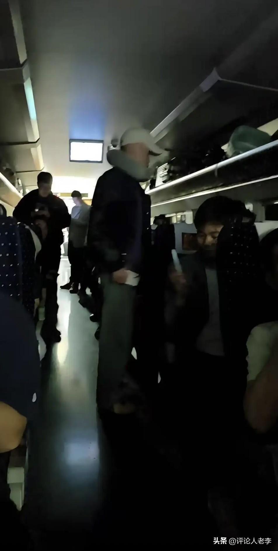 应急失灵背后，是服务意识的“断电”
    一趟从柳州开往珠海的D3665次列车