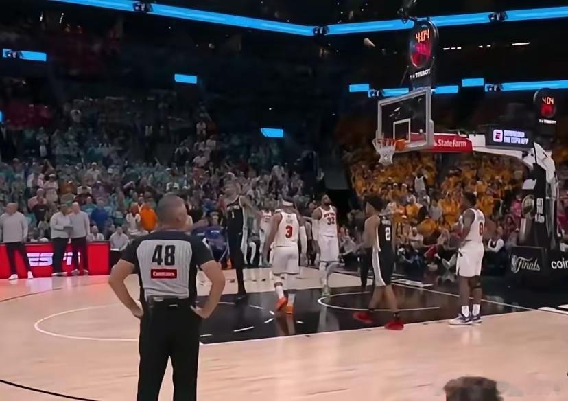 今天这场NBA总决赛，最后五分钟为什么要换下哈珀？尚帕尼罚完第一个球的时候哈珀还