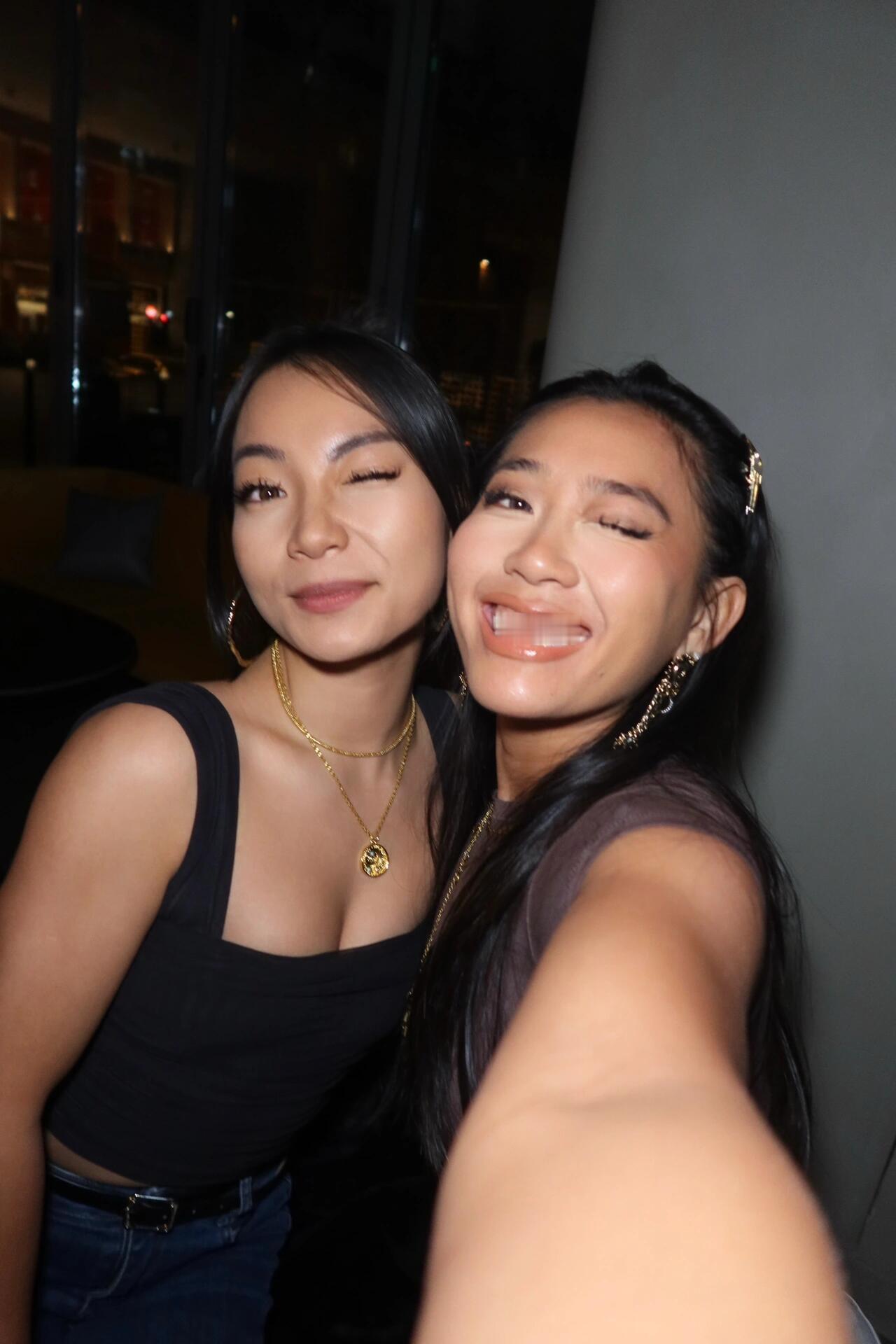 训练完了喝点补碳水！🥃喂？训练完了一起去充碳呀！喝完这杯，该吃吃该练练～  