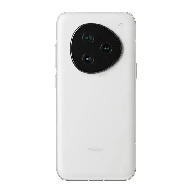 豆包手机字节的豆包手机出来了。荣耀方飞总：AI手机赛道有了新伙伴的加入，这让荣耀