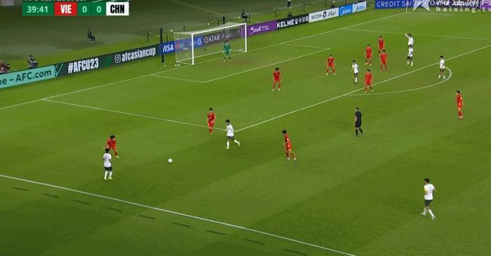 U23亚洲杯 一波前场左侧三人的配合，在国家队还是比较难见的 U23国足vs越南