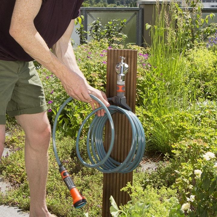 ホース（荷兰语hoos，英语 hose、hose-pipe）橡皮水管 软管 