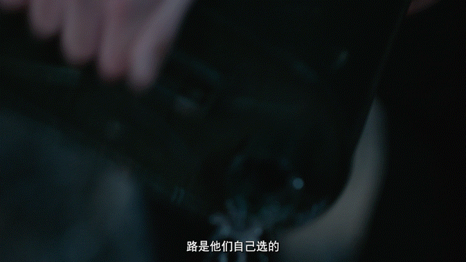 佘诗曼新剧恶童自有狠人磨预告画面看得我拳头都硬了😤，少年威胁法官、集体埋尸的镜