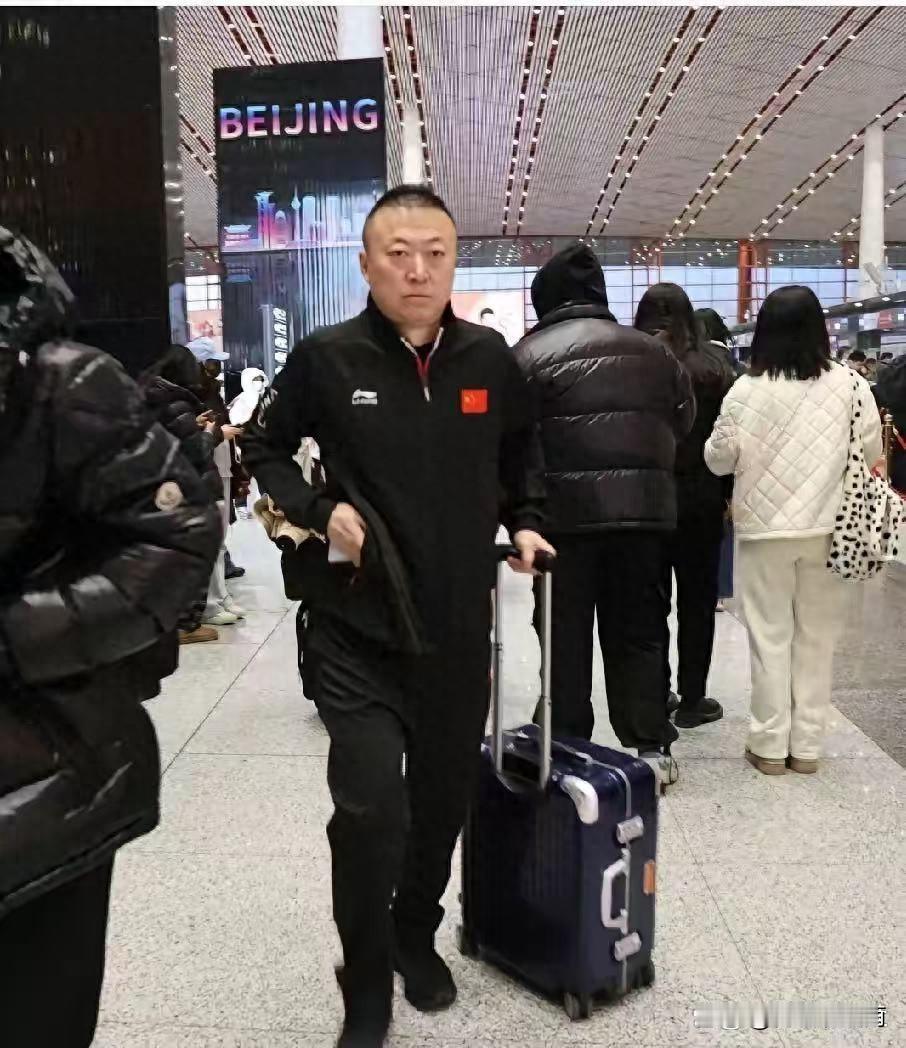 亚洲杯女单决赛，大概率会是孙颖莎和王曼昱！孙颖莎一个月没有高强度训练比赛，也许伤