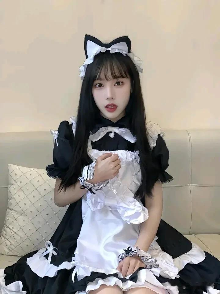 可爱女仆装，萌化你的心！💖👗🐱