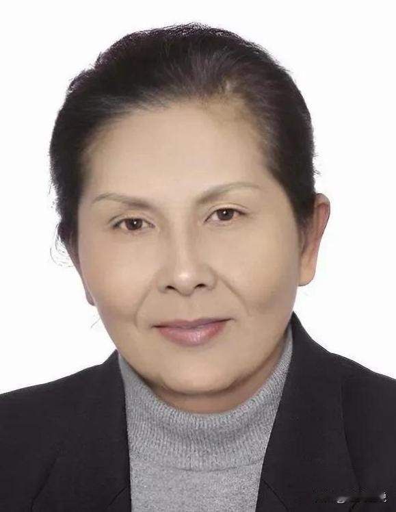 我国顶尖半导体教授李爱珍，申请中科院院士被淘汰，不料2007年，她竟然摇身一变成