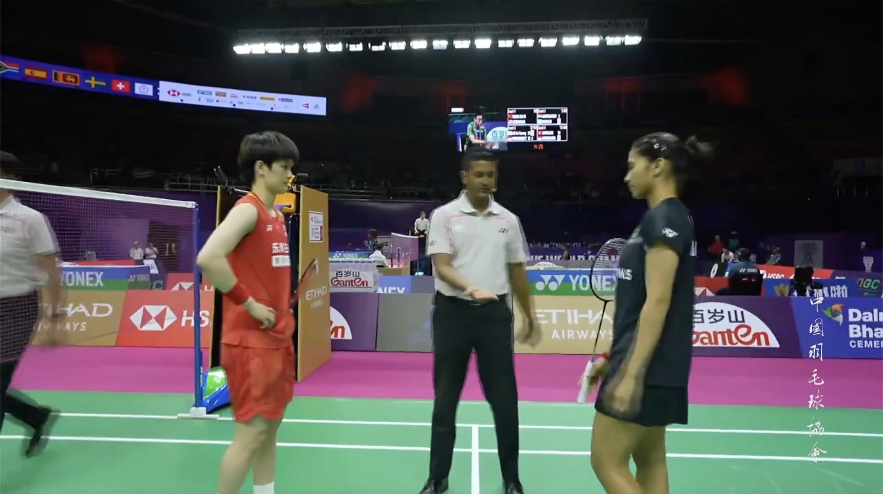 王祉怡🇨🇳 vs 🇲🇾蕾莎娜，比赛即将开始！2026年羽毛球世锦赛中国羽