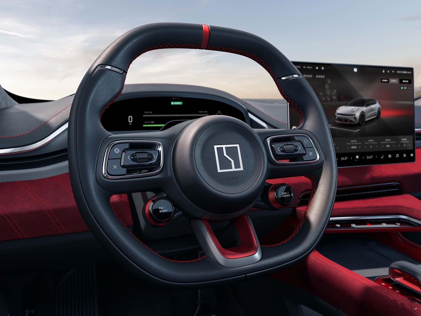 如同四位芭蕾舞者托举一辆车，每个电机独立响应，却又默契统一。001FR的操控，是