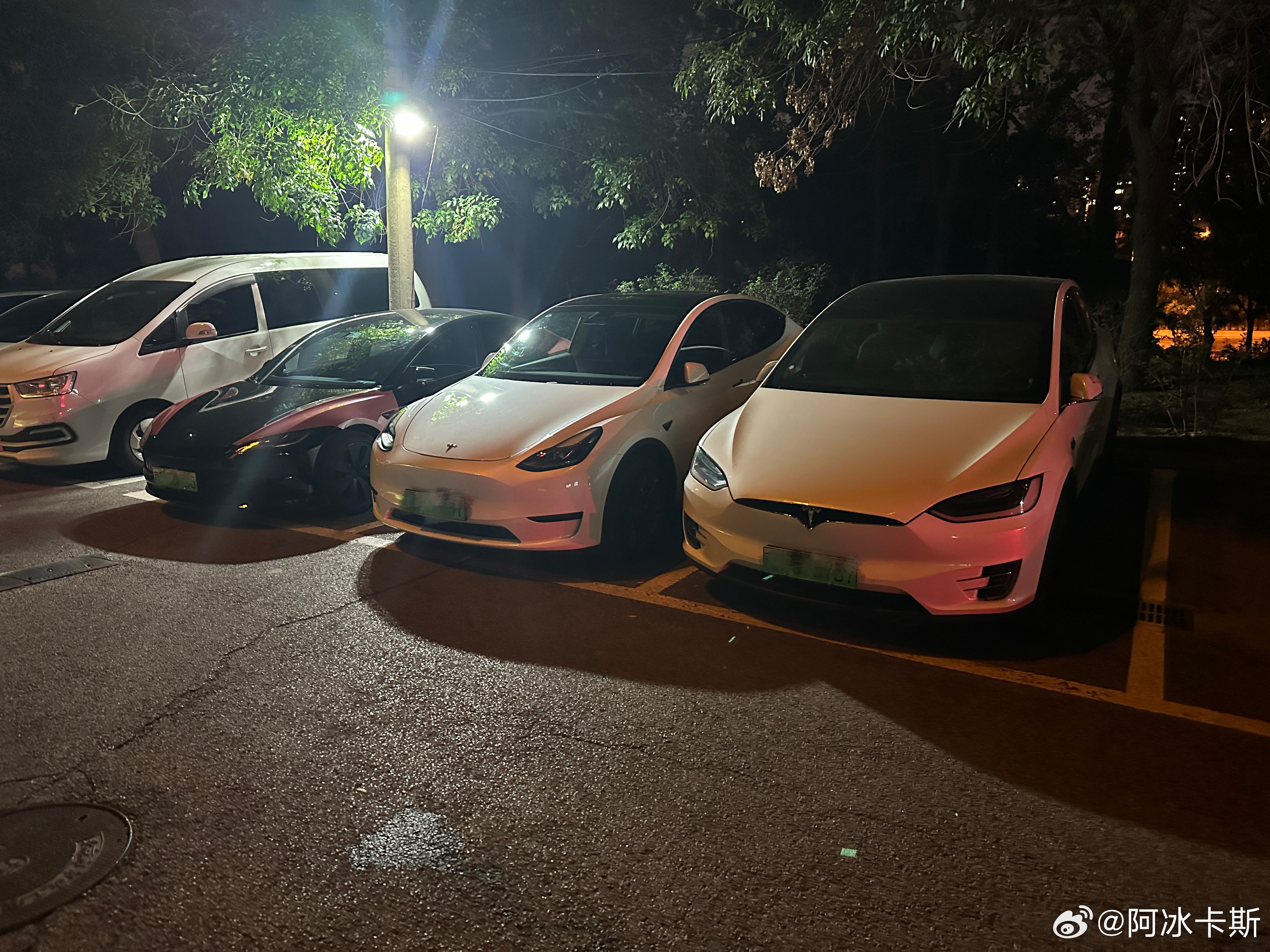 这就是特斯拉 另外一个恐怖的地方存世量太大了！太可怕了！  ​​​