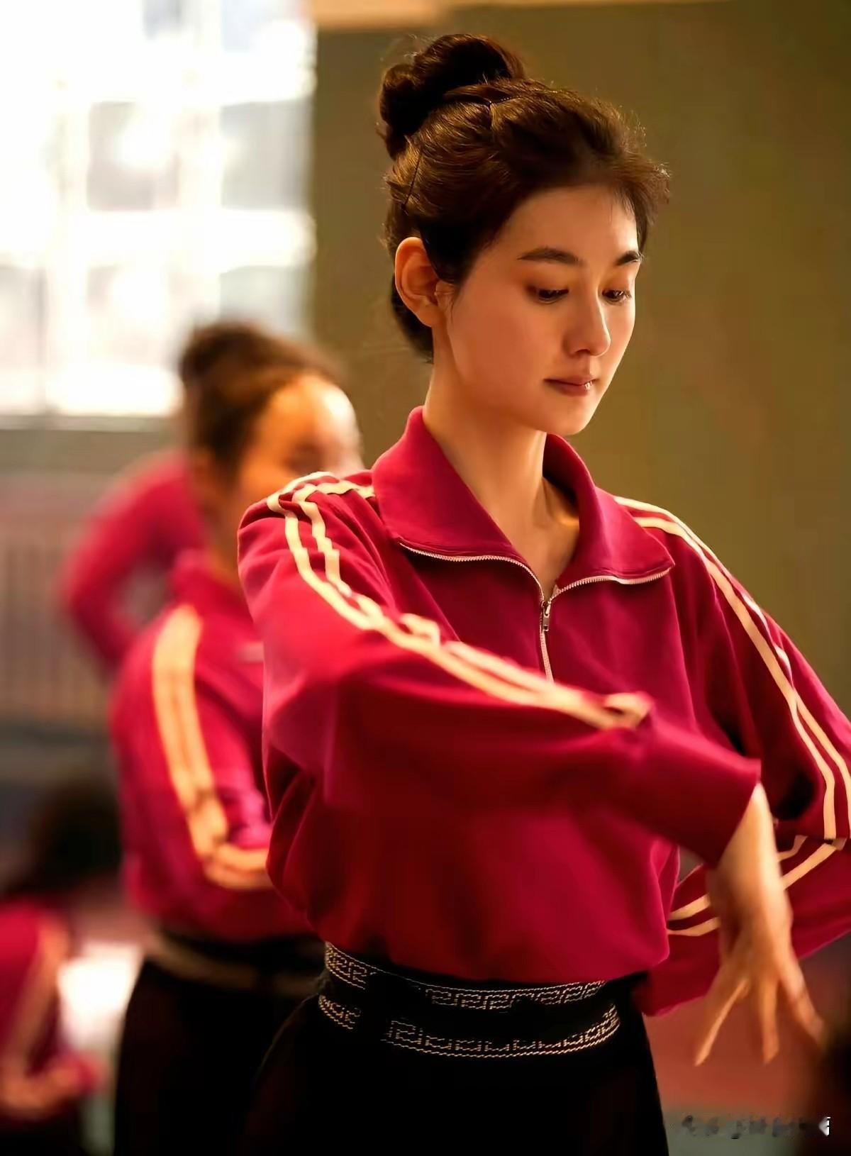 《主角》一口气儿看完了，真的是今年难得的好剧。

在这么多知名演员当中，楚嘉禾的