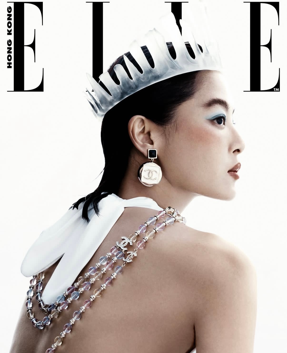 辛芷蕾出镜港版ELLE 11月刊封面，收获继内地版、台版之后第三版ELLE封面，