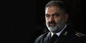 伊朗海军司令沙赫拉姆·伊拉尼少将：

美国“亚伯拉罕·林肯”号航空母舰的动向正受