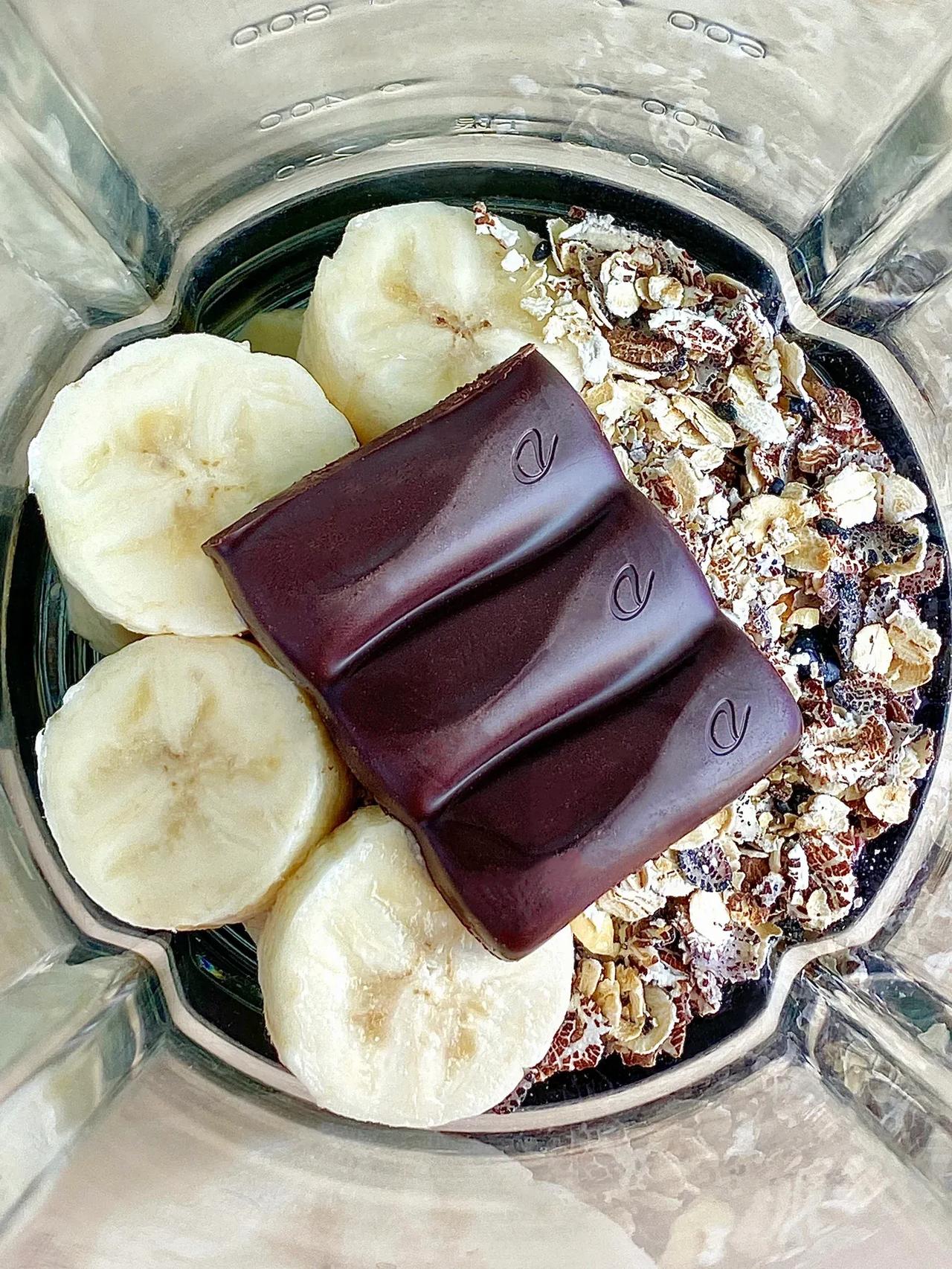 巧克力燕麦奶🍫多少次早起就为这一口！|||对巧克力的爱真的从未改变哈哈🥰
经