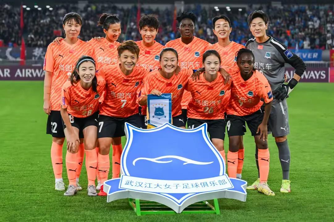 女足亚冠武汉车谷光大点球5-4绝杀墨尔本，常规时间与加时双方打1-1，点球5-4