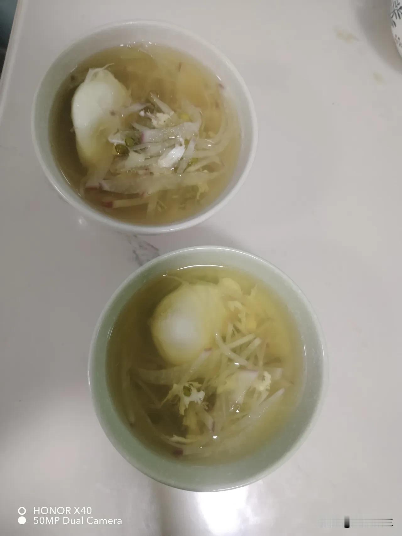 特别管用，这是食补的，吃了气管特别舒服呢！有空做一碗，别放盐。萝卜用一小块，切细