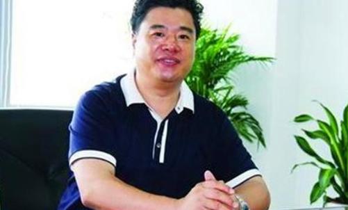 2007年，浙江“皮革大王”王敏被父母绑进精神病院，兄弟转移其12亿资产，两天后