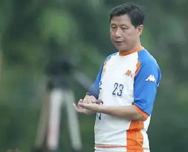 李维霄和李维淼是实打实的孪生兄弟，李维霄作为哥哥，比弟弟李维淼仅年长五分钟。一次