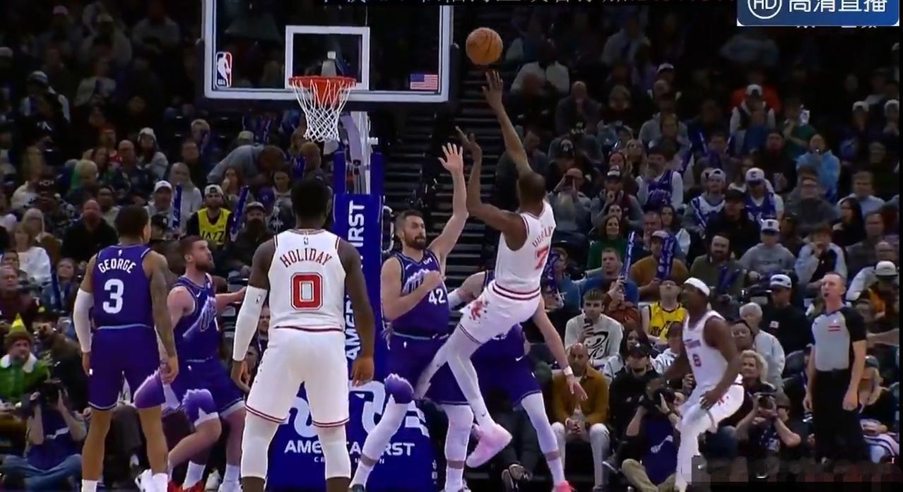 火箭125-133爵士，背靠背一胜一负对手。
1、杜兰特，空砍32分9篮板，第三