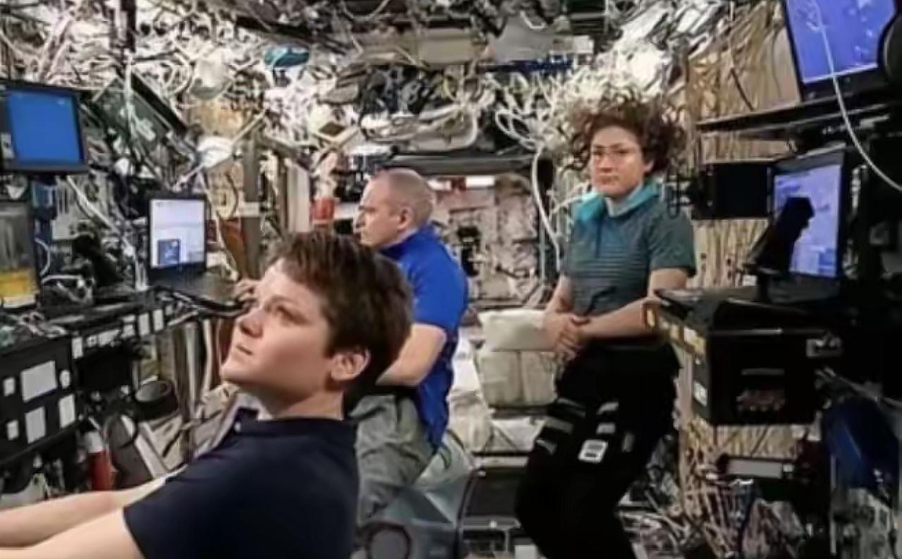 为什么大家都不提中国空间站了？因为没脸提，跟国际空间站差距太大！中国空间站可不是