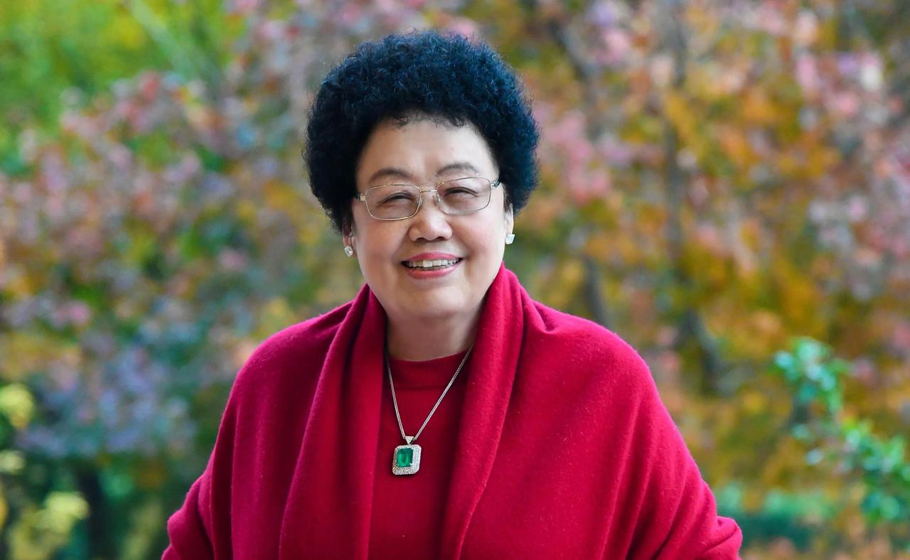 中国女首富陈丽华:我们家的阿姨都是十年，二十年的，我家里所有的东西都是她像主人，
