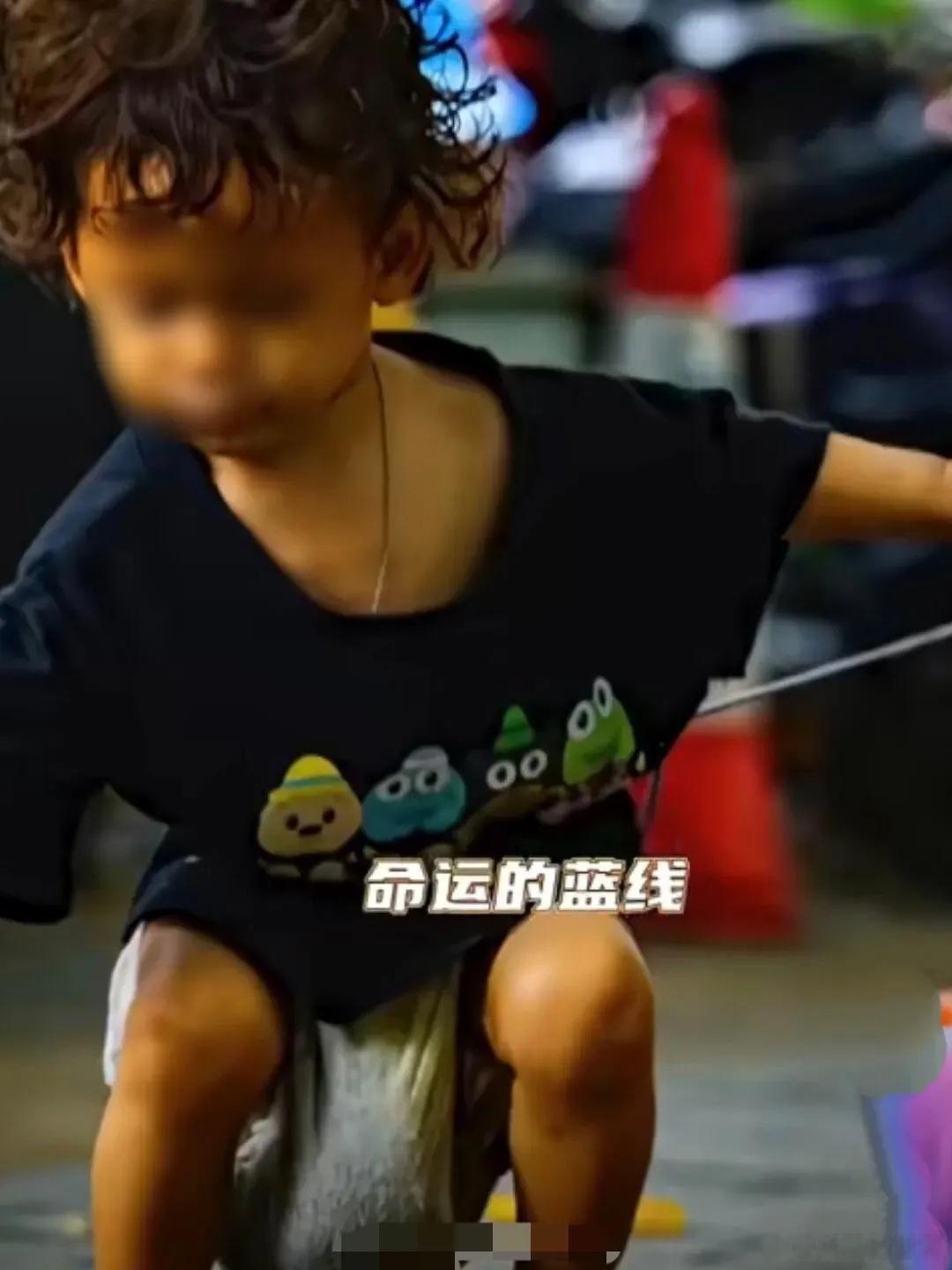 深圳是什么？是我们的名片对吧！让全世界都来看看我们的孩子是怎么穿着肮脏的尿不湿、