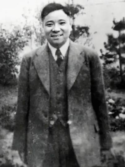 1939年，五重间谍袁殊，被76号逮捕，李士群要他招供，谁知他却一点不慌，反而淡