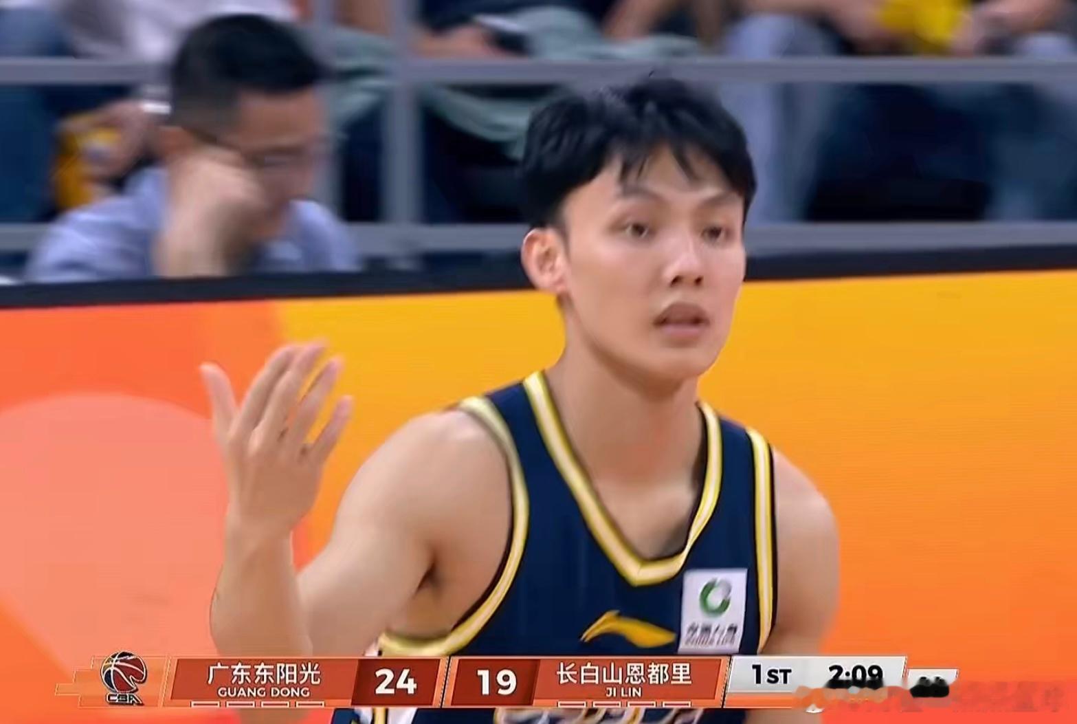 第一节比赛结束，广东男篮以32-22领先吉林队，赢了10分！数据太离谱了，杜润旺
