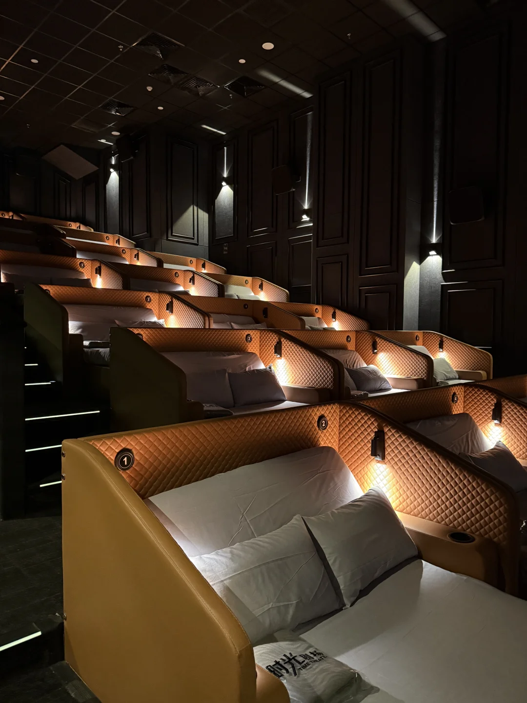 汕头太高端了！！躺平看电影！！