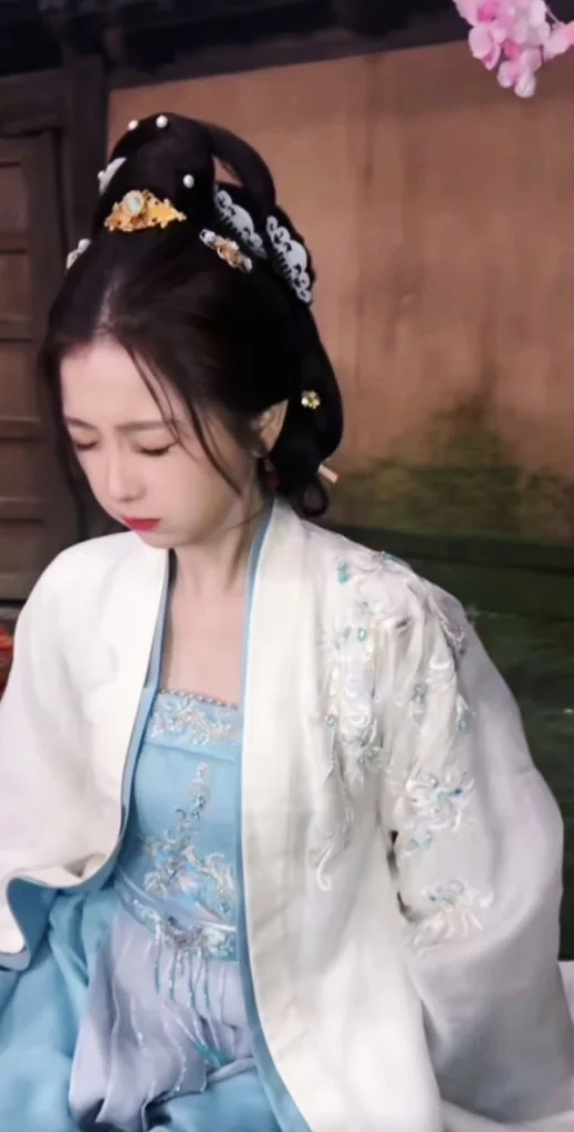 好萌的一只主母大人啊～