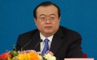 美国现在发现了一个很恐怖的事情，那就是现在中国已经开始不买美国的页岩油了。
 