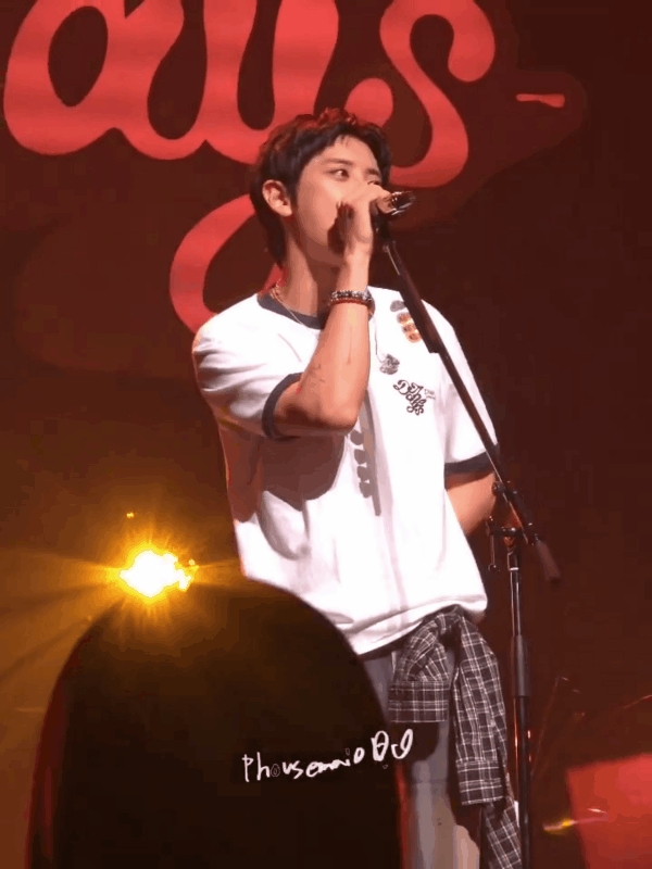 朴灿烈[超话]快乐小神仙～ ​​​